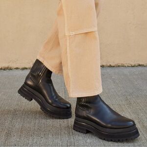 Loeffler Randall Toni Chelsea Boots Black Leather Size 7.5